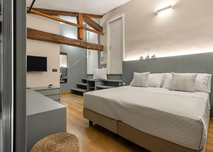 Cathedral Room&loft *