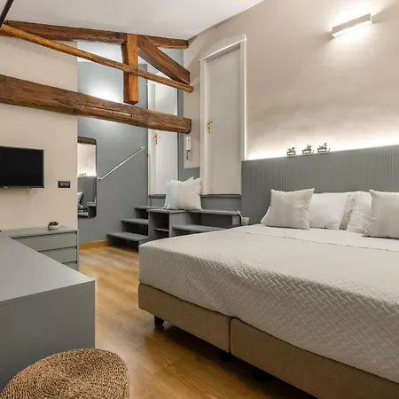 Cathedral Room&loft *