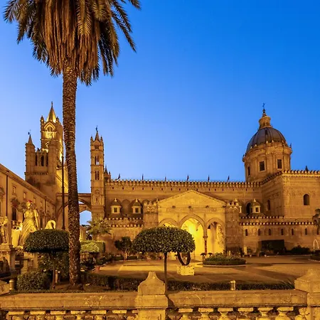 Cathedral Room&loft Palermo