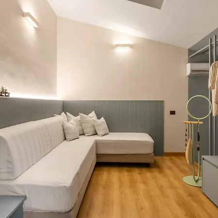 Cathedral Room&loft